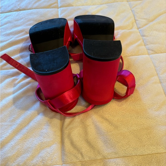 Strappy Platform Heel (WW) - Picture 9 of 11